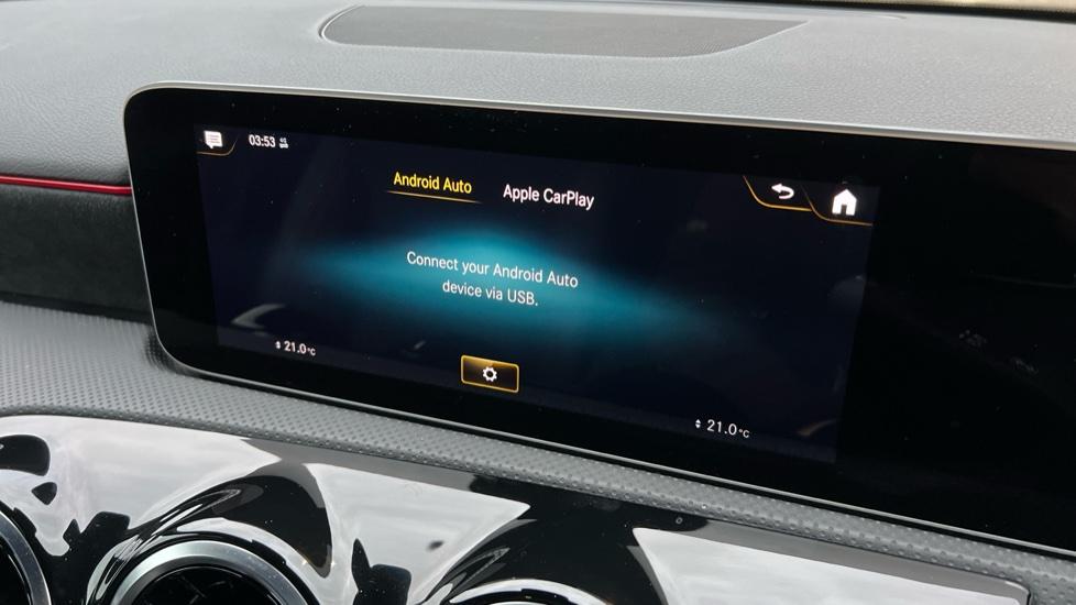 Apple Car Play & Android Auto