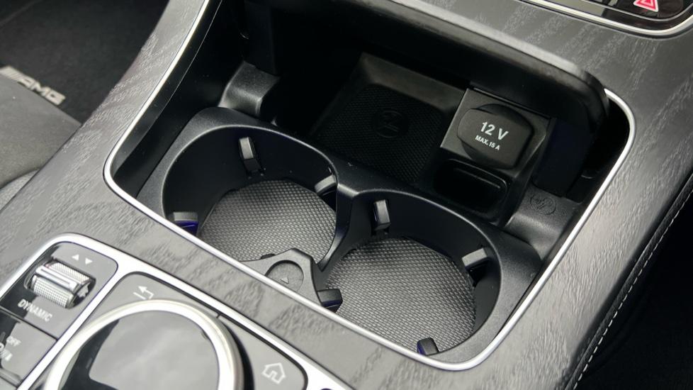 12v socket & cup holders