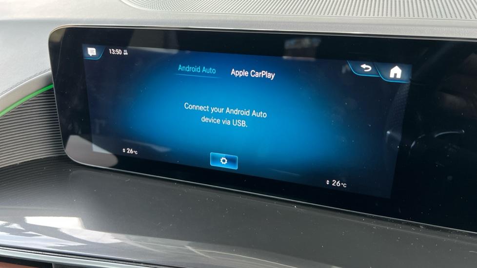 Apple Car Play & Android Auto