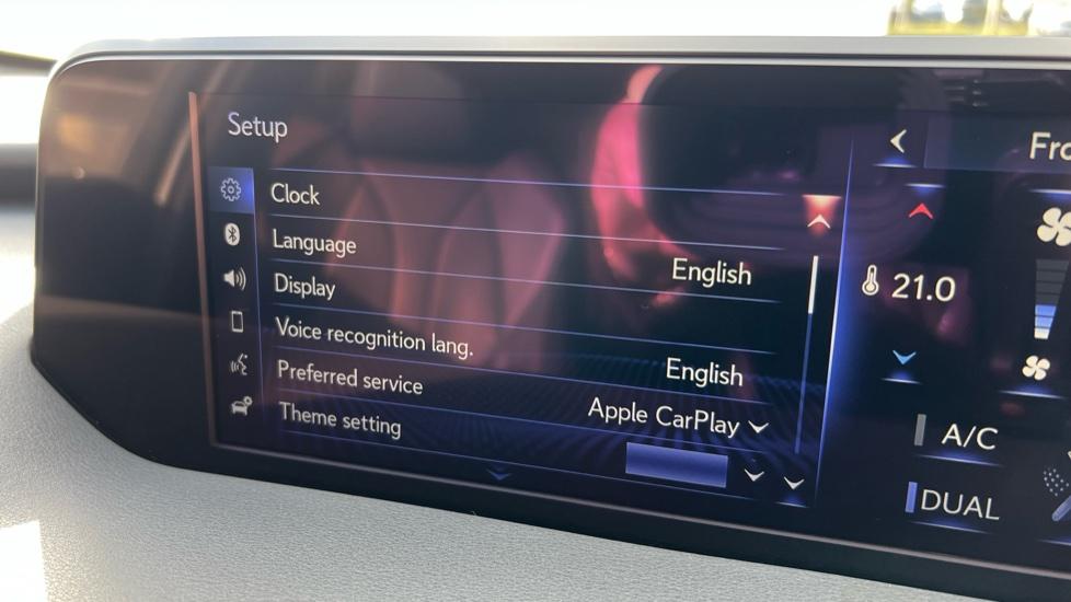 Apple Car Play & Android Auto