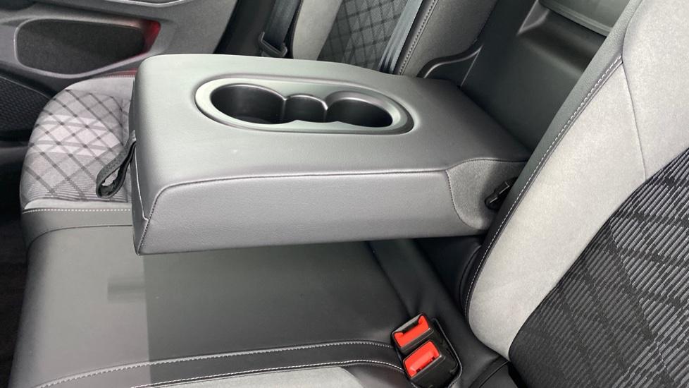 Rear Armrest/ Cup Holder