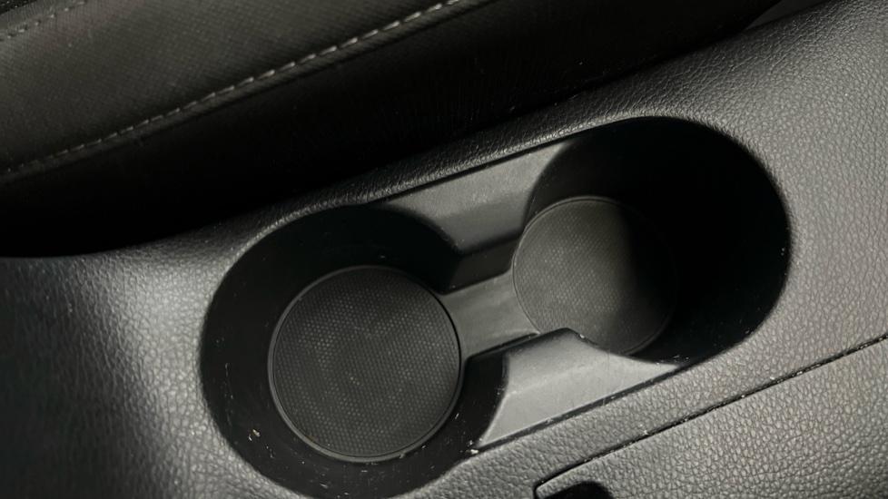 Rear Armrest/ Cup Holder