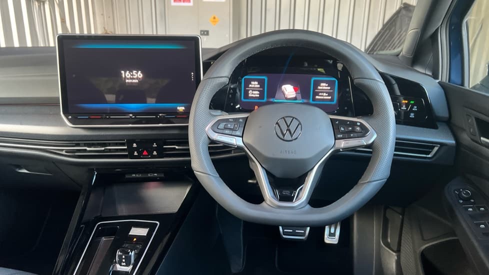 Used 2025 BLUE Volkswagen Golf 2.0 TDI 150 R-Line 5dr DSG, 798 miles ...
