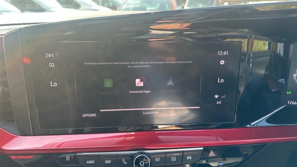 Apple Car Play & Android Auto