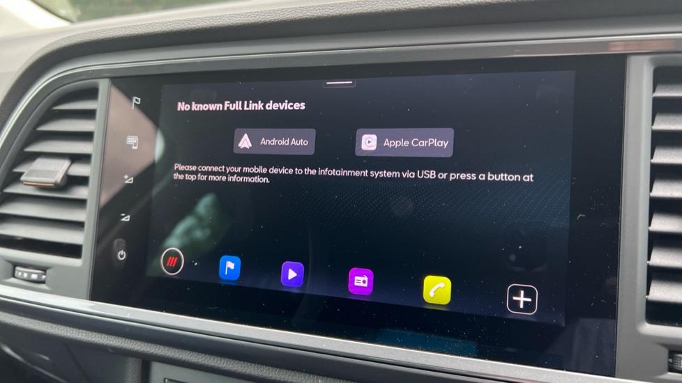 Apple Car Play & Android Auto