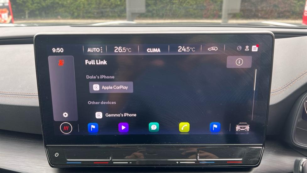 Apple Car Play & Android Auto