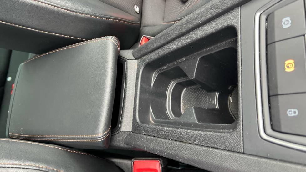 Rear Armrest/ Cup Holder