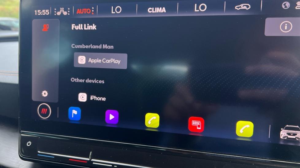 Apple Car Play & Android Auto