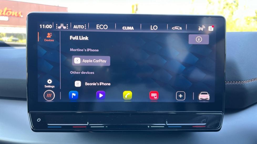 Apple Car Play & Android Auto