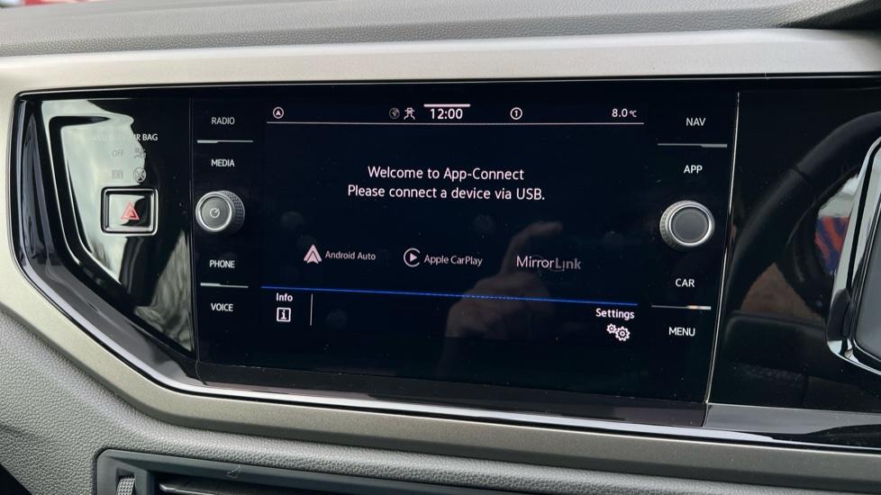 Apple Car Play & Android Auto