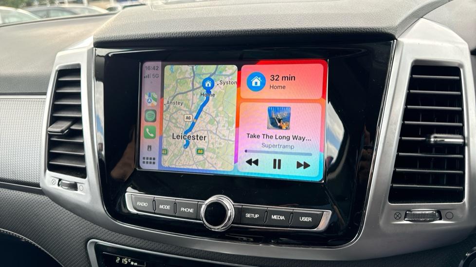 Apple Car Play & Android Auto