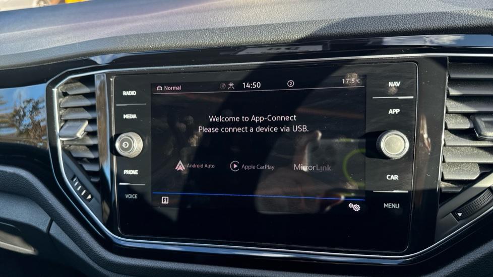 Apple Car Play & Android Auto