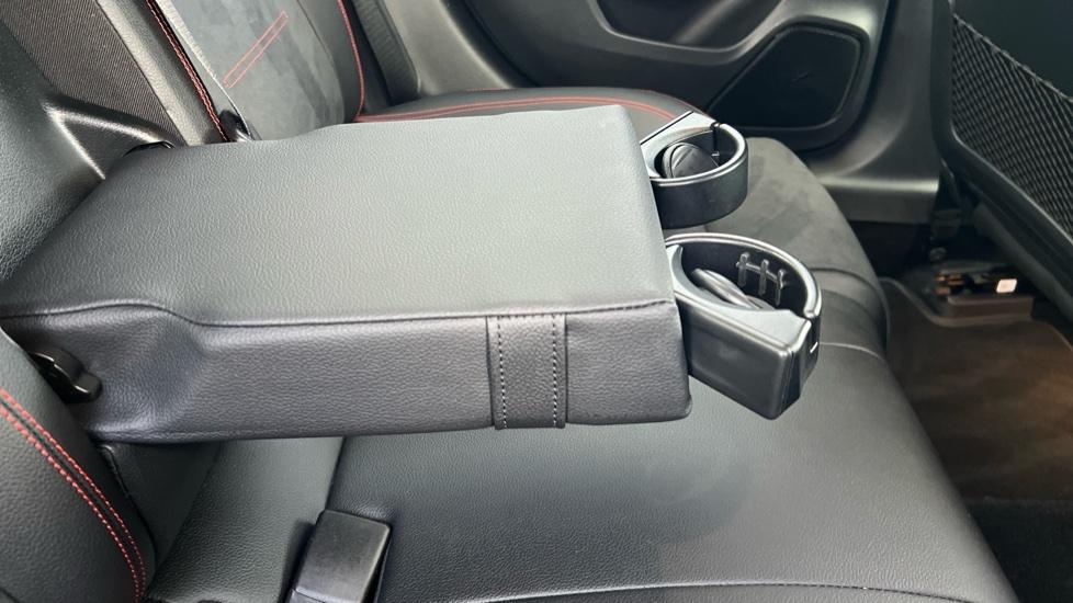 Rear Armrest/ Cup Holder