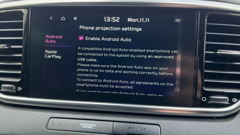 Apple Car Play & Android Auto