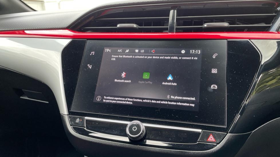 Apple CarPlay/Android Auto 