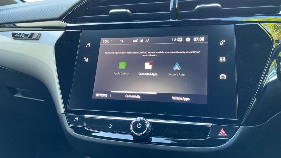 Apple CarPlay/Android Auto 