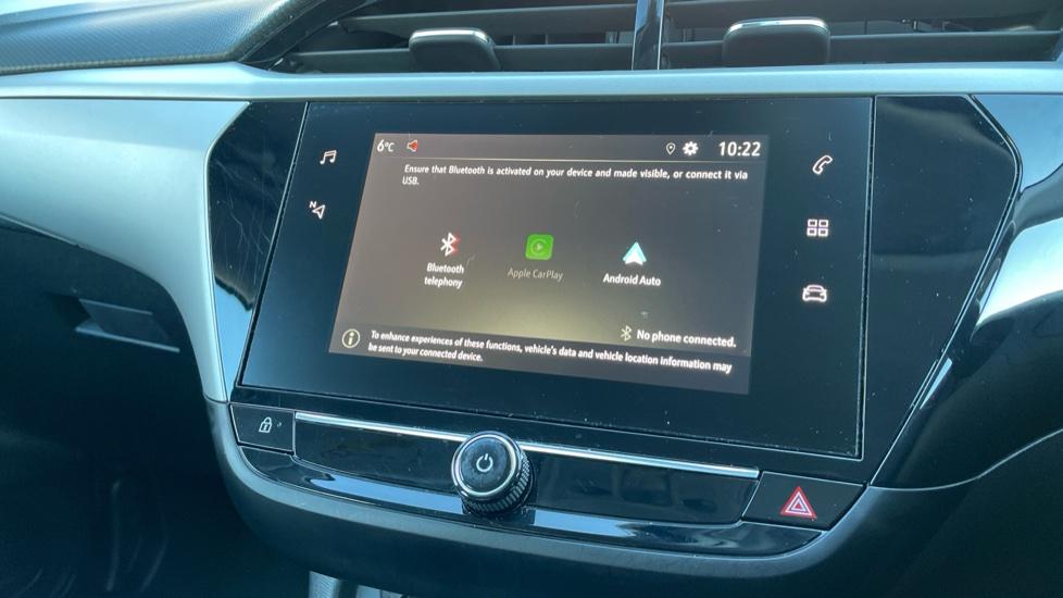 Apple CarPlay/Android Auto 