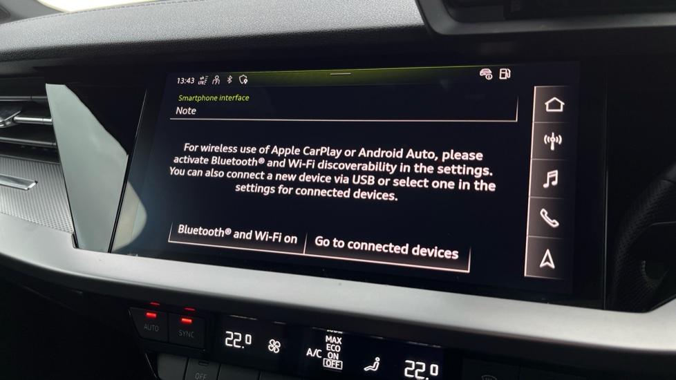 Apple Car Play & Android Auto