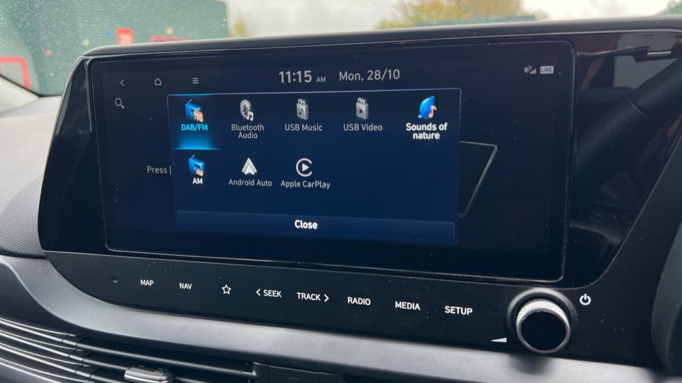 Apple Car Play & Android Auto