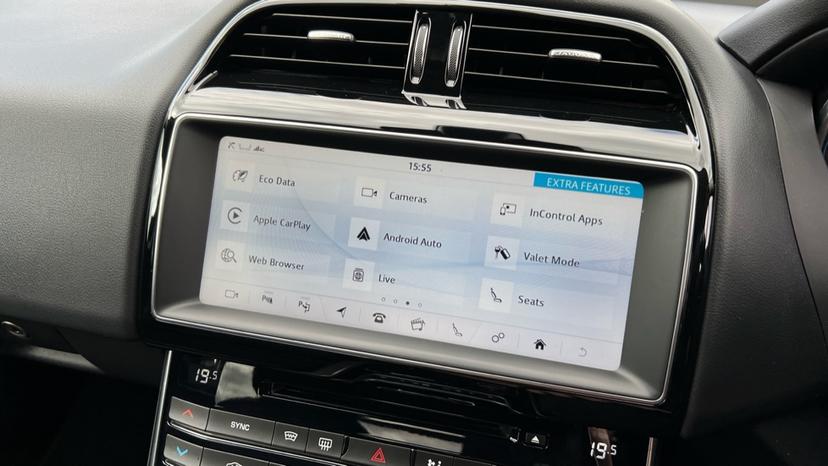 Apple Car Play & Android Auto