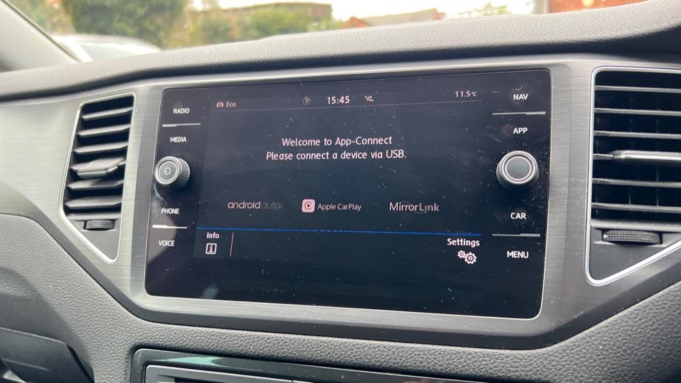 Apple Car Play