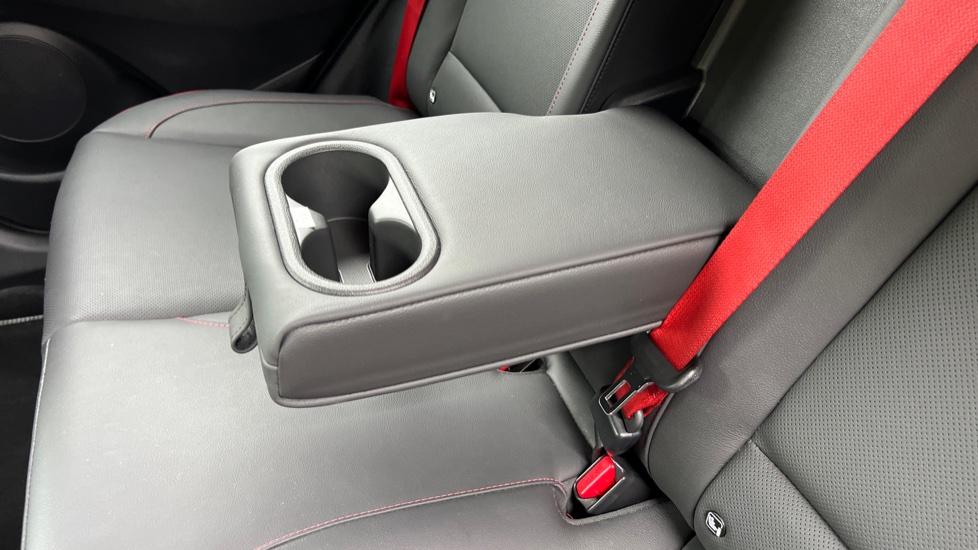 Rear Armrest/ Cup Holder