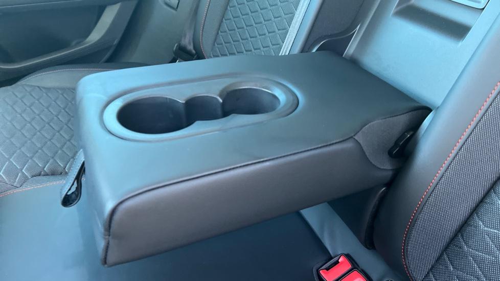 Rear Armrest/ Cup Holder