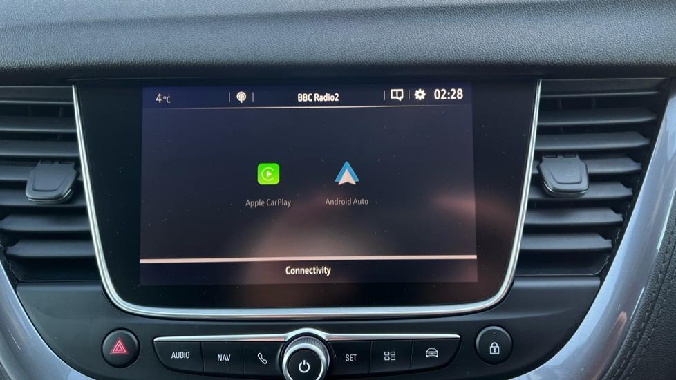 Apple Car Play & Android Auto