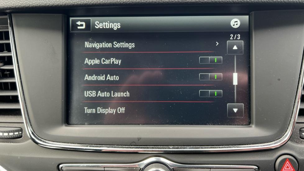 Apple Car Play & Android Auto