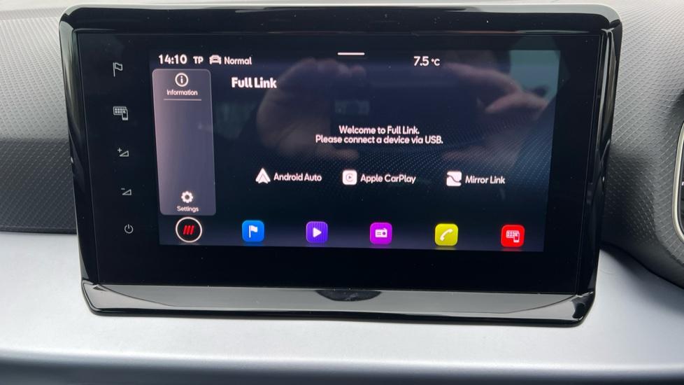 Apple Car Play & Android Auto