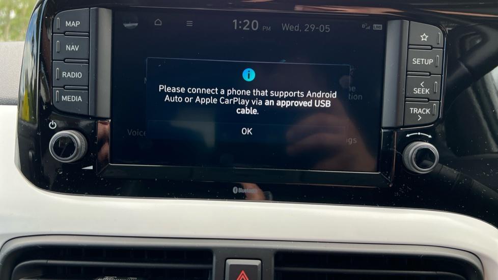 Apple Car Play & Android Auto