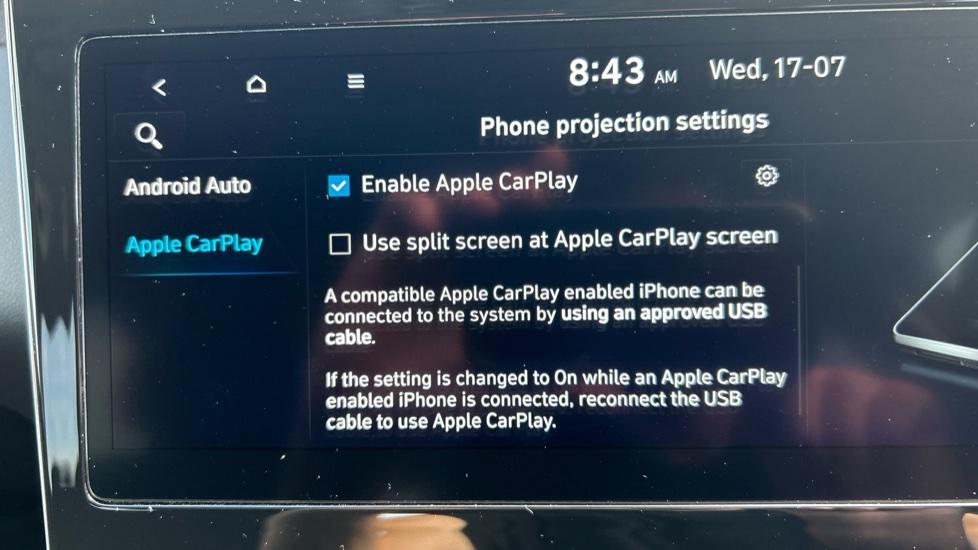 Apple Car Play & Android Auto