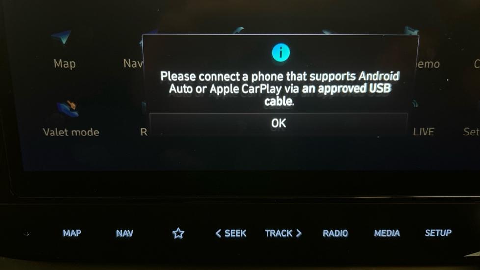 Apple Car Play & Android Auto