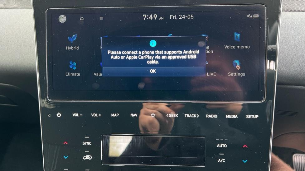 Apple Car Play & Android Auto