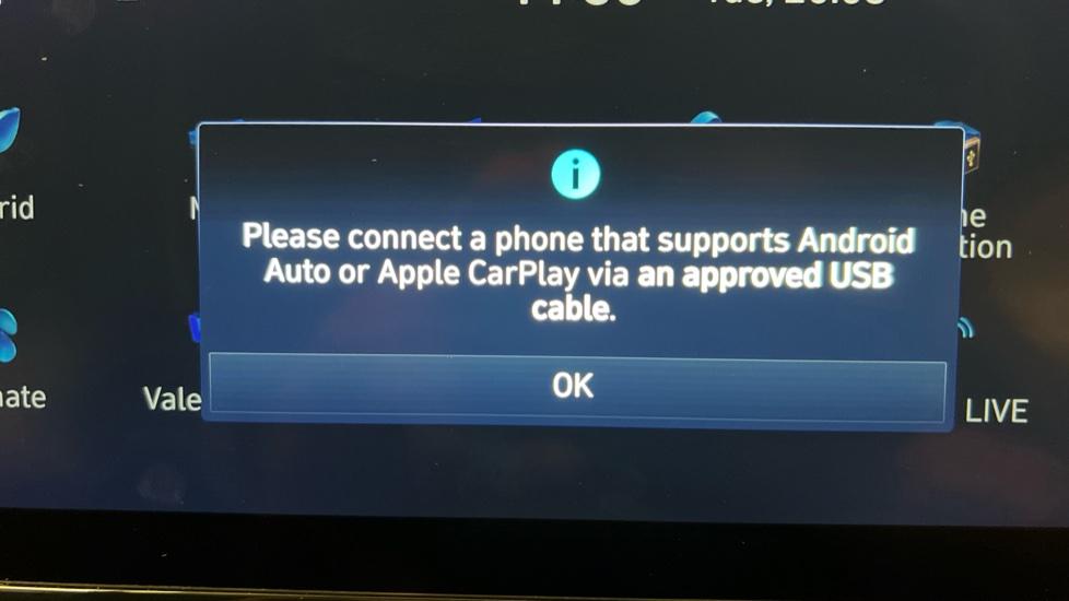 Apple Car Play & Android Auto