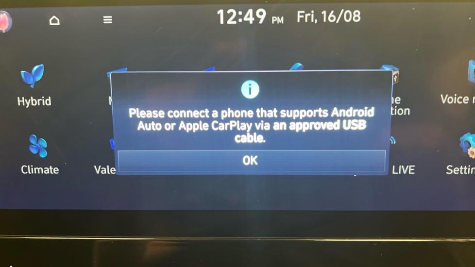 Apple Car Play & Android Auto