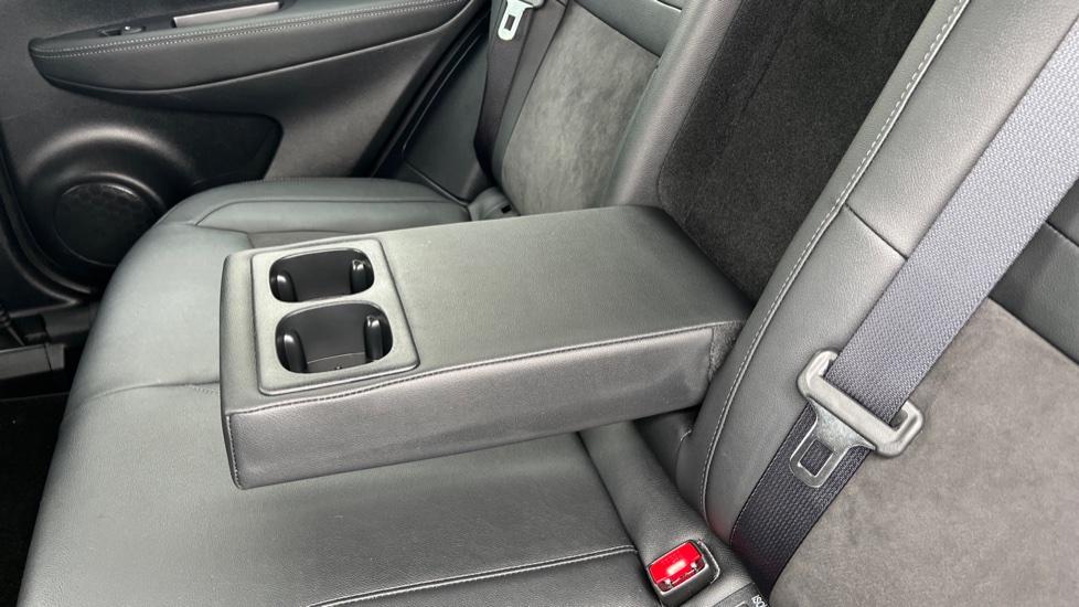 Rear Armrest/ Cup Holder