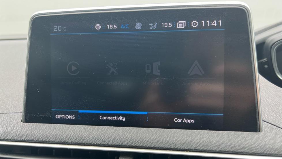 Apple Car Play & Android Auto