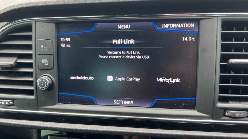 Apple Car Play & Android Auto