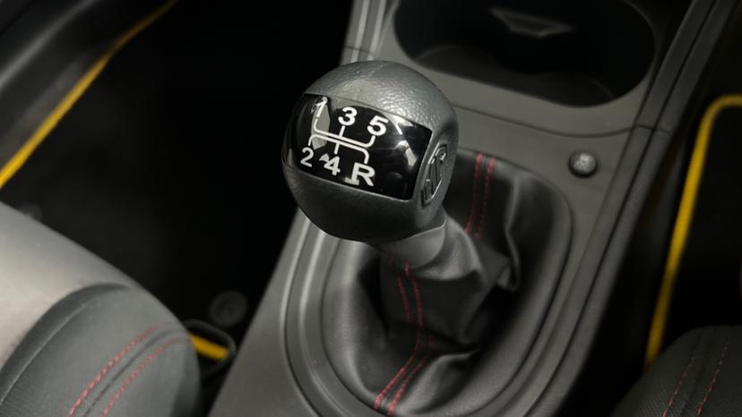 Manual transmission 