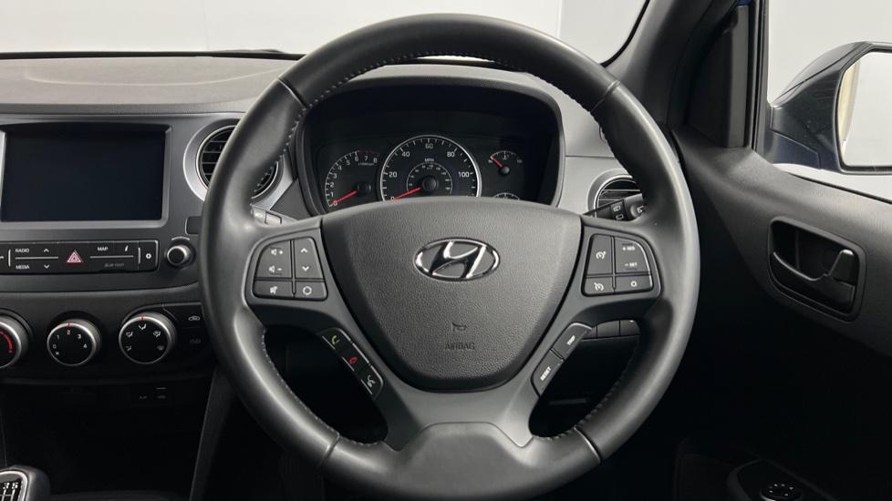 Multifunction steering wheel 