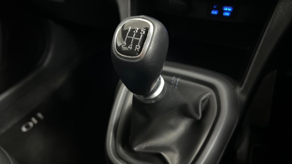 Manual transmission 