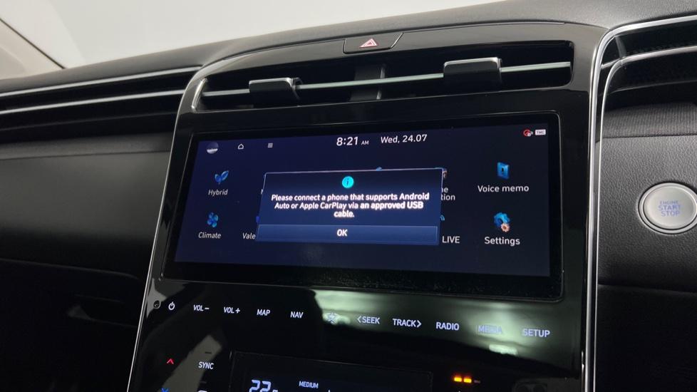 Apple Car Play & Android Auto