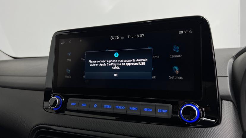 Apple Car Play & Android Auto