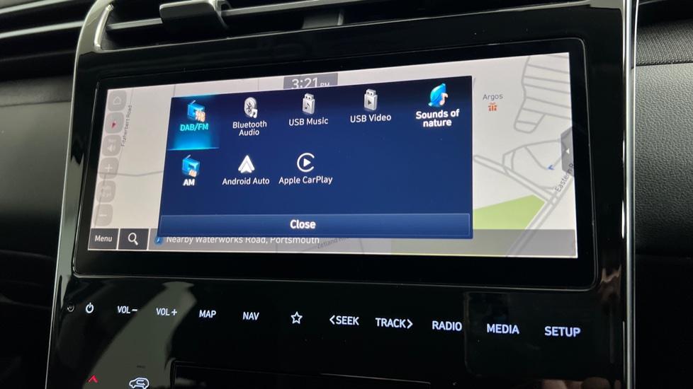 Apple Car Play & Android Auto