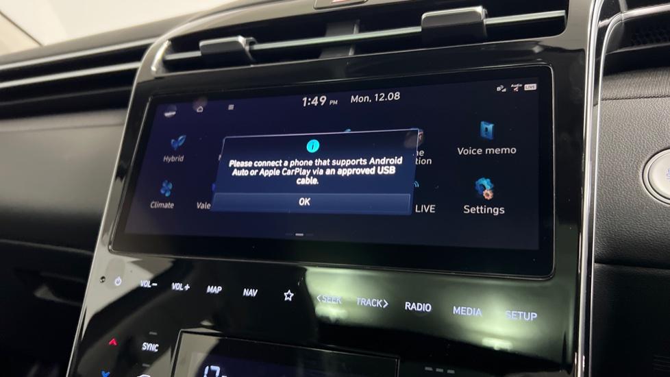 Apple Car Play & Android Auto