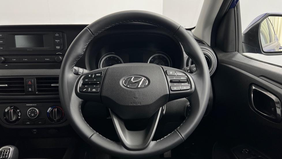 Multifunction steering wheel 