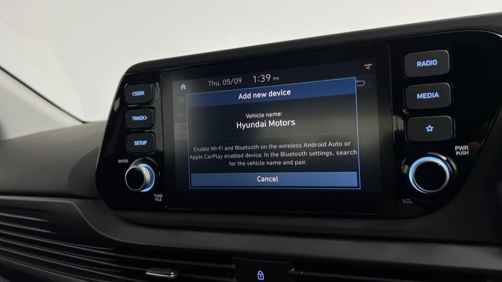 Apple Car Play & Android Auto