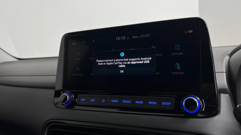 Apple Car Play & Android Auto