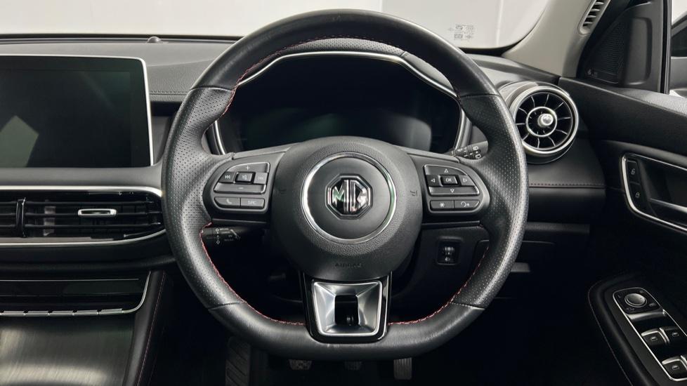 Multifunction steering wheel 